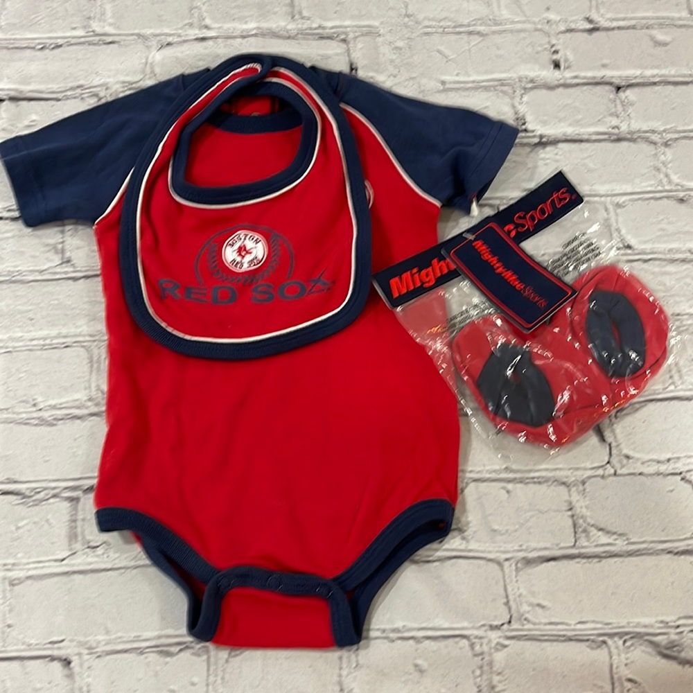 Mighty Mac Sports Boston Red Sox Onsie with Bib and Bootie Socks 18 Months NWT